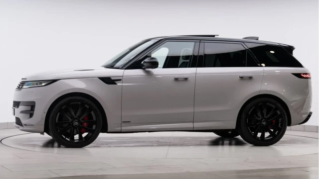 Land Rover Range Rover Sport (72 Reg) 3.0 D300 Autobiography (Black Pack) Image 4