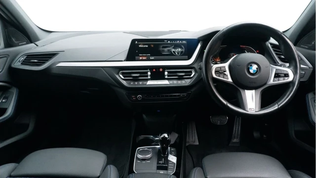 BMW 1 Series (73 Reg) 1.5 118i M Sport Image 2