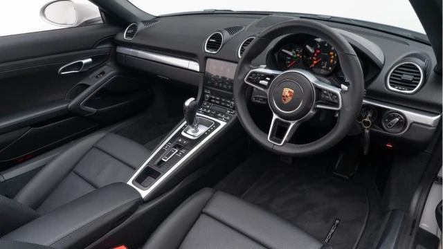 Porsche 718 (75 Reg) Boxster 2.0 Style Edition PDK Image 2