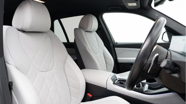 BMW X5 (73 Reg) 3.0 30D M Sport xDrive Image 3