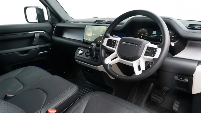 Land Rover Defender (74 Reg) 90 3.0 D350 X-Dynamic HSE Hard Top Commercial (3 Seat) (+VAT) Image 2