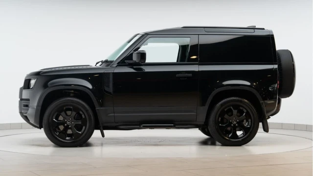 Land Rover Defender (21 Reg) 90 3.0 D200 Hard Top (3 Seat) (+VAT) Image 5