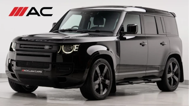 Land Rover Defender (74 Reg) 110 3.0 D250 X-Dynamic SE (7 Seat) (2025 Model) Image 1