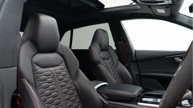 Audi RSQ8 (72 Reg) 4.0TFSI V8 Vorsprung Quattro Image 3