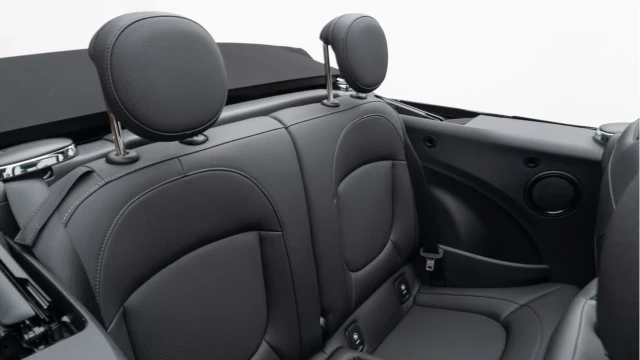 MINI Convertible (24 Reg) Cooper 2.0 S Classic Convertible (VAT Q) Image 8