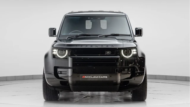 Land Rover Defender (75 Reg) 110 3.0 D250 S Hard Top Commercial (3 Seat) (+VAT) Image 5