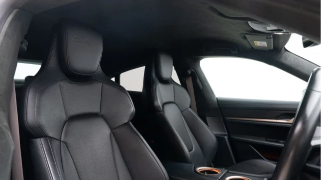 Porsche Taycan (20 Reg) Turbo S Image 3