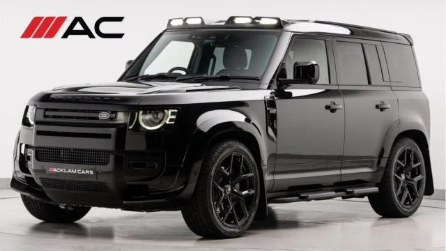 Land Rover Defender (74 Reg) 110 3.0 D350 X-Dynamic SE (7 Seat) Image 1