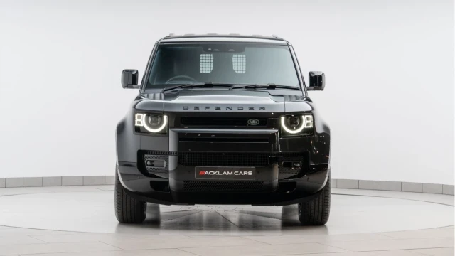 Land Rover Defender (25 Reg) 90 3.0 D350 X-Dynamic HSE Hard Top Commercial (3 Seat) (+VAT) Image 8