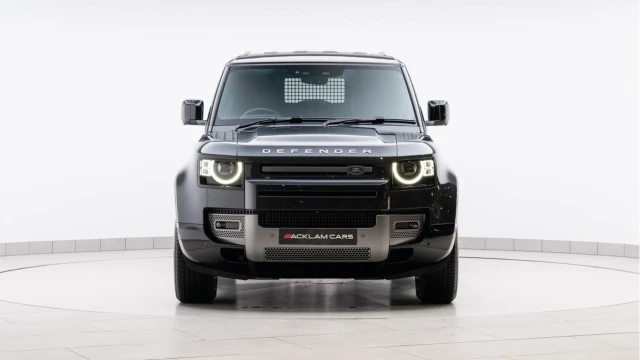Land Rover Defender (74 Reg) 110 3.0 D250 X-Dynamic HSE Hard Top Commercial (3 Seat) (+VAT) Image 7