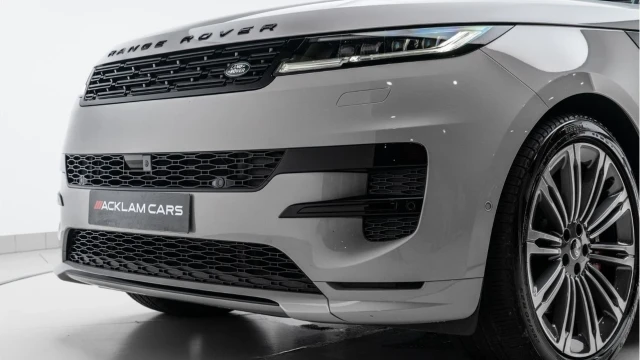 Land Rover Range Rover Sport (23 Reg) 3.0 P440e Dynamic SE Hybrid (Black Pack) Image 8