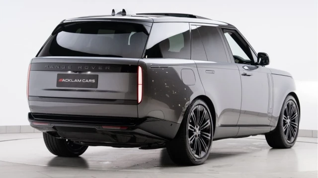 Land Rover Range Rover (74 Reg) 3.0 D300 Autobiography (Shadow Pack) Image 5