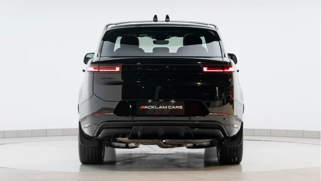 Land Rover Range Rover Sport (25 Reg) 3.0 D300 Dynamic SE (Black Pack) Image 5