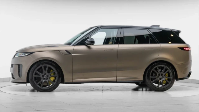 Land Rover Range Rover Sport (74 Reg) 4.4 V8 P635 SV Edition One (VAT Q) Image 4