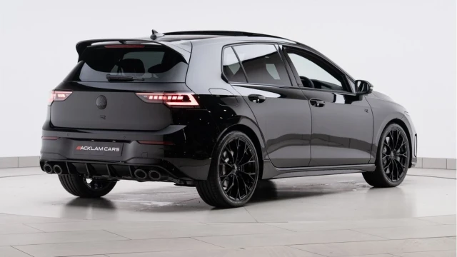 Volkswagen Golf R (74 Reg) 2.0TSI Black Edition 4Motion DSG (VAT Q) Image 5
