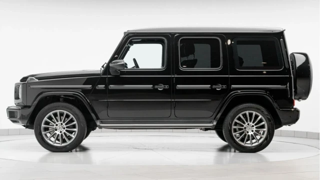 Mercedes-Benz G Class (71 Reg) G400 2.9D AMG Line Premium 4Matic (Night Pack) Image 4