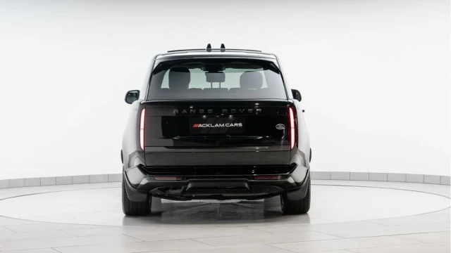 Land Rover Range Rover (22 Reg) 3.0 D300 SE (Shadow Pack) Image 3