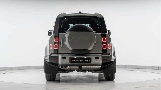Land Rover Defender (74 Reg) 110 3.0 D250 X-Dynamic HSE Image 5