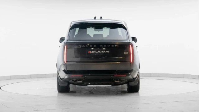 Land Rover Range Rover (72 Reg) 4.4 V8 P530 Autobiography (Shadow Pack) Image 5