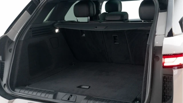Land Rover Range Rover Sport (73 Reg) 3.0 D300 Dynamic SE (Black Pack) Image 7