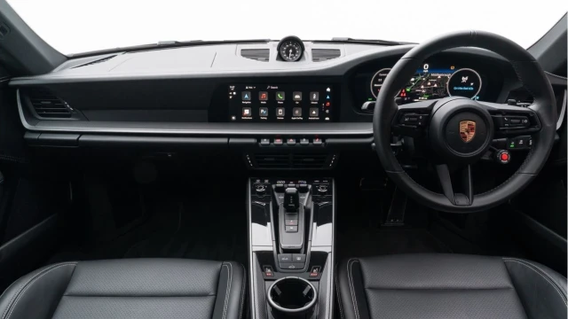 Porsche 911 (74 Reg) 3.0 Carrera PDK Coupe (992.2) Image 2