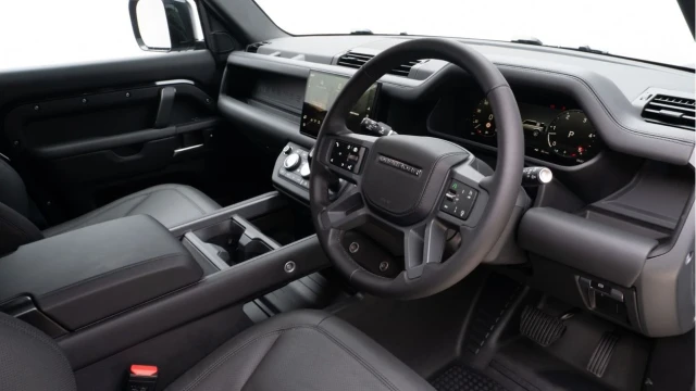 Land Rover Defender (74 Reg) 110 3.0 D350 X-Dynamic HSE Hard Top (5 Seat) (Bespoke) (+VAT) Image 2