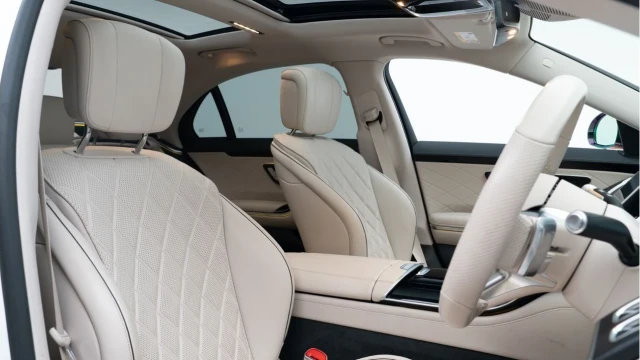 Mercedes-Benz S Class (22 Reg) S500 L 3.0 AMG Line Premium Executive 4Matic (VAT Q) Image 3