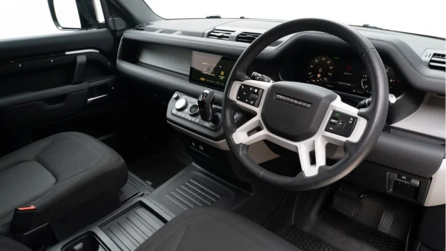 Land Rover Defender (73 Reg) 90 3.0 D250 Hard Top Commercial (+VAT) Image 2