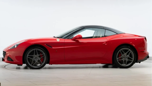 Ferrari California (17 Reg) 3.9 V8 California T (Handling Speciale) Image 7