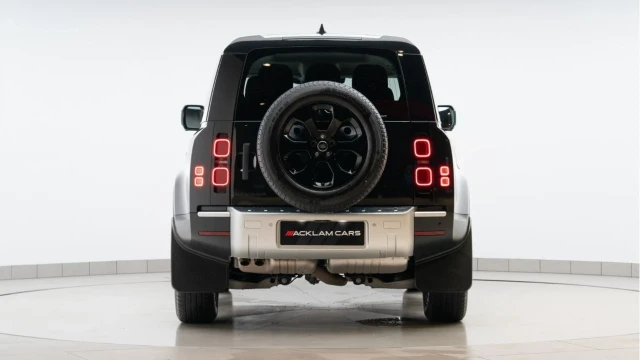 Land Rover Defender (24 Reg) 90 3.0 D250 Hard Top Commercial (5 Seat) (+VAT) Image 5