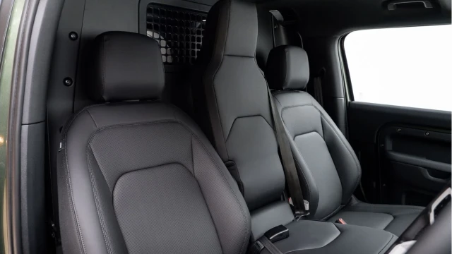 Land Rover Defender (75 Reg) 90 3.0 D250 S Hard Top Commercial (3 Seat) (+VAT) Image 3