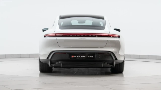 Porsche Taycan (21 Reg) Saloon Image 5