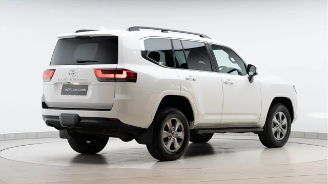 Toyota Land Cruiser (24 Reg) 300 3.3D V6 VX (7 Seat) Image 7