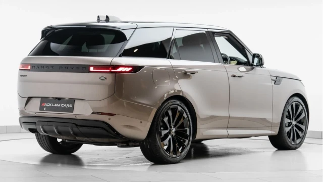 Land Rover Range Rover Sport (23 Reg) 3.0 D300 Dynamic SE (Black Pack) Image 6