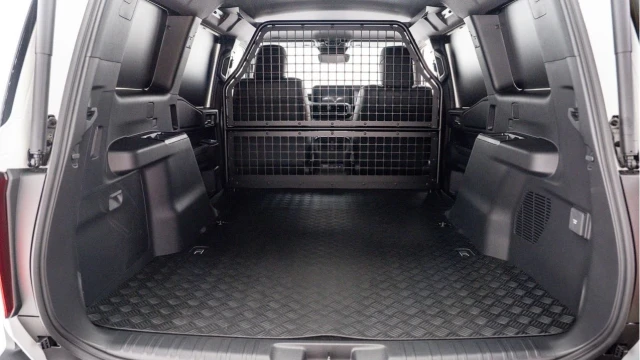 Toyota Land Cruiser (75 Reg) 2.8D Commercial (+VAT) Image 4