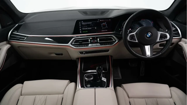 BMW X7 (20 Reg) 3.0 30D M Sport xDrive Image 2