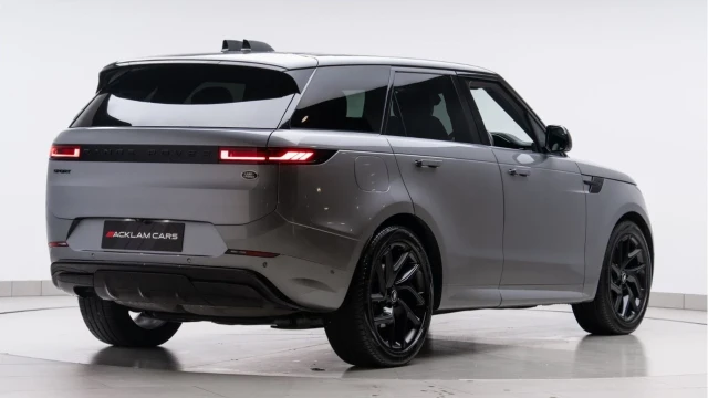 Land Rover Range Rover Sport (72 Reg) 3.0 D300 Dynamic SE (Black Pack) Image 5