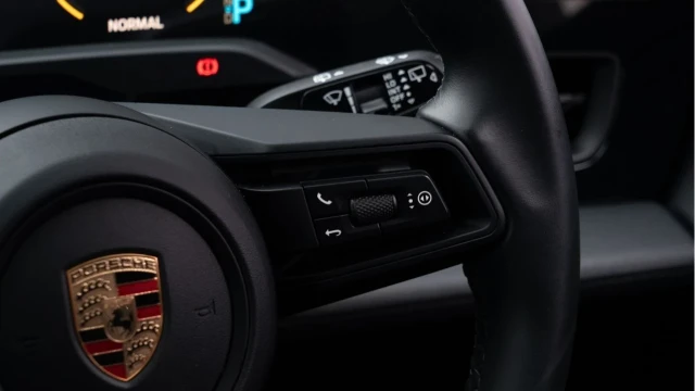 Porsche Taycan (73 Reg) Sport Turismo Image 8