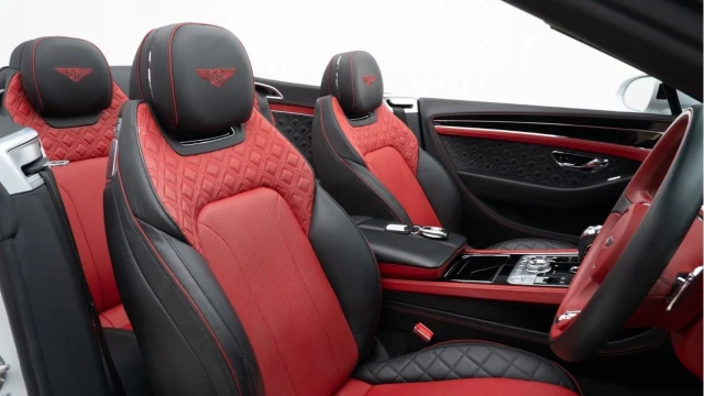 Bentley Continental (19 Reg) 6.0 W12 Convertible (Mulliner) Image 4