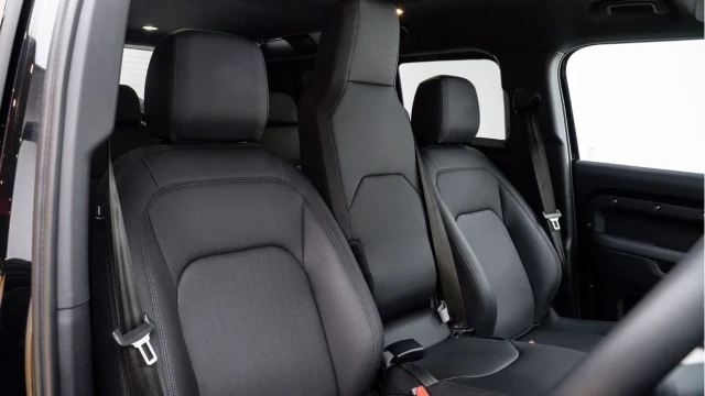 Land Rover Defender (75 Reg) 110 3.0 D250 S Hard Top Commercial (3 Seat) (+VAT) Image 3