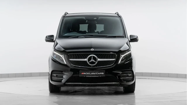 Mercedes-Benz V Class (72 Reg) V220 L 2.0D AMG Line (8 Seat) Image 4