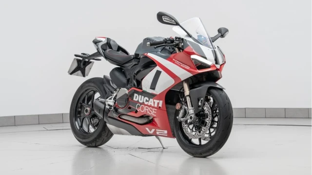 Ducati Panigale V2 (25 Reg) Panigale V2 Superquadro Final Edition Image 4