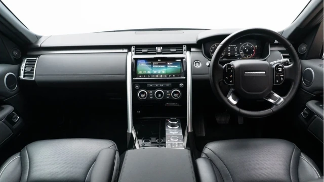 Land Rover Discovery (69 Reg) 3.0SD6 HSE Hard Top (5 Seat URBAN) (No VAT) Image 2