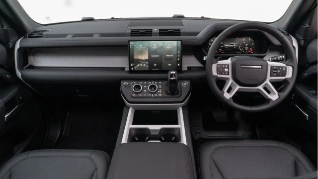 Land Rover Defender (25 Reg) 110 3.0 D350 S (7 Seat) Image 2