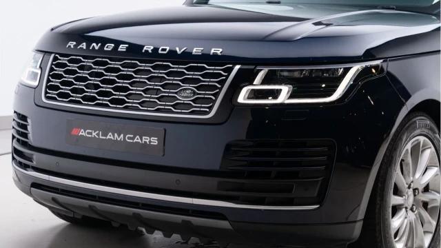 Land Rover Range Rover (71 Reg) 2.0 P400e Vogue Hybrid Image 8