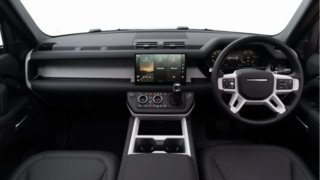 Land Rover Defender (74 Reg) 110 3.0 D250 S (2025 Model) (Bespoke) (VAT Q) Image 2
