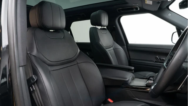 Land Rover Range Rover Sport (23 Reg) 3.0 D300 SE Image 3
