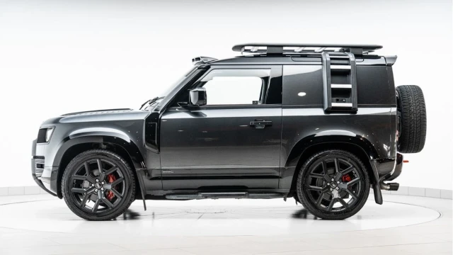 Land Rover Defender (23 Reg) 90 3.0 D300 X Hard Top (5 Seat) (+VAT) Image 8