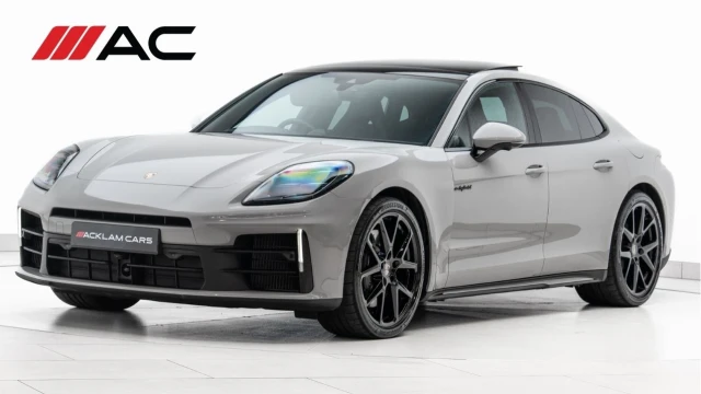 Porsche Panamera (74 Reg) 4 2.9 V6 e-hybrid Image 1