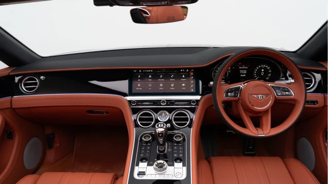 Bentley Continental (25 Reg) GTC 4.0 V8 Black Edition Hybrid Convertible Image 2